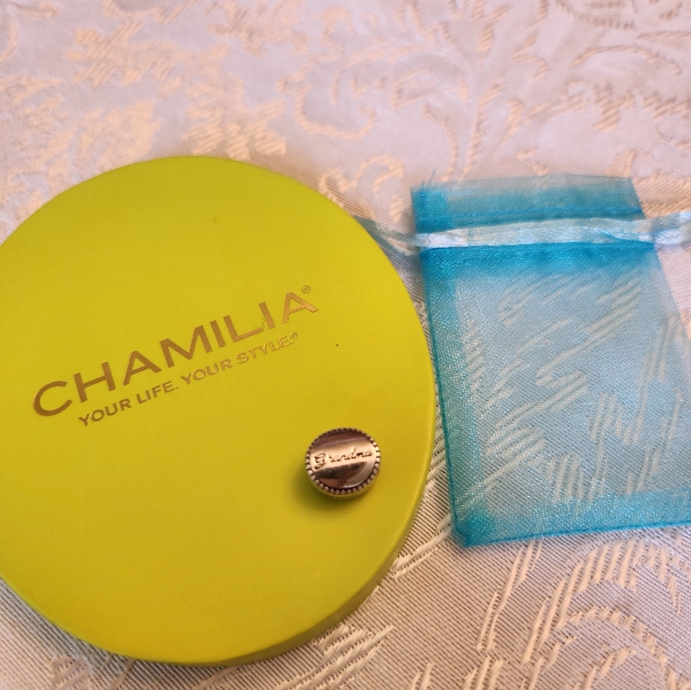Chamilia Grandma Charm